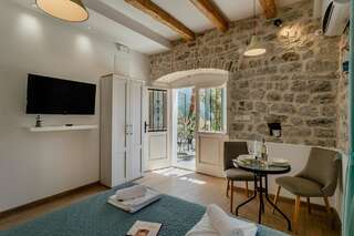 Апарт-отели Conborgo Apartments Кумбор Номер-студио с террасой-28