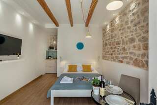 Апарт-отели Conborgo Apartments Кумбор Номер-студио с террасой-21